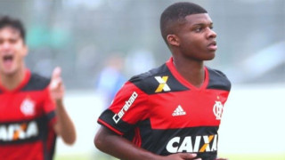 Испанските грандове Барселона и Реал Мадрид ще трябва да наддават