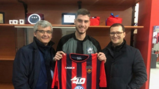 Бившият футболист на Славия Андреа Христов изигра първия си мач