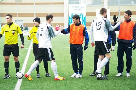 "Акулите" громят с 5:1 в контрола