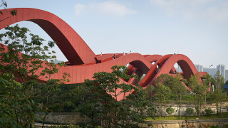 Китайският футуристичен 3 в 1 мост