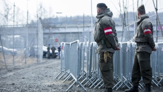 Австрия иска да помогне на Македония да държи границата затворена 