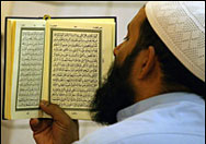 Изображение на Аллах донесе забрана на списание в Мароко
