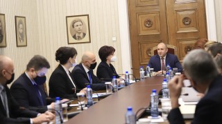 Здрава мирна и ползотворна година пожела президентът Румен Радев на