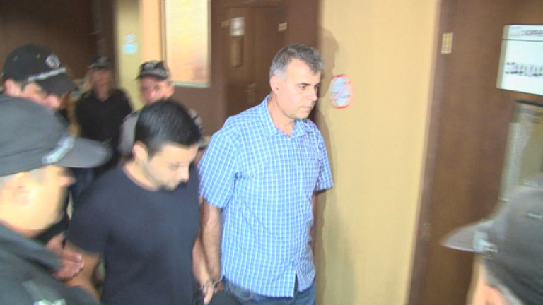 Съдът остави кмета на Перущица в ареста