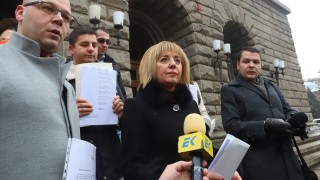 Манолова нападна Нинова - законът за колекторите бил лобистки