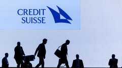 Стотици служители напускат Credit Suisse всяка седмица