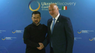 От самото начало на войната България подкрепя Украйна последователно и