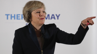 Британският премиер Тереза Мей праща подводници срещу Сирия съобщи в