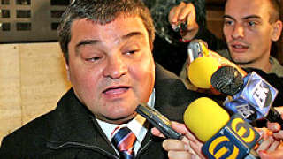 Пак отложиха делото срещу Фидел Беев