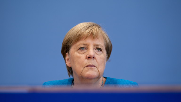 Меркел пренебрегва санкциите на САЩ и настоява "Северен поток 2" да бъде завършен