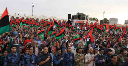 Либия иска размразяване авоарите на Кадафи от чужбина