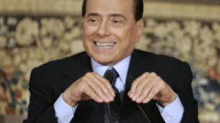 Частно парти на Берлускони – проститутки и наркотици