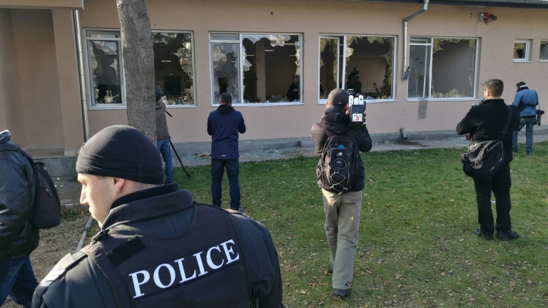 Отложиха делото срещу афганистанците, потрошили лагера в Харманли