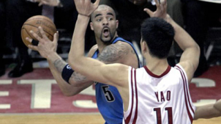 Юта Джаз с кански мъки на полуфинал