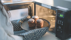 Безопасно ли е да слагаме алуминиево фолио в микровълновата