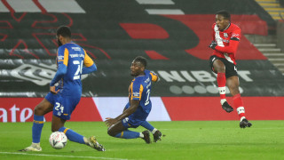 Саутхамптън победи Шрусбъри с 2 0 в последния мач от 1 32 финалите