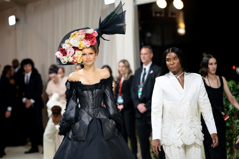 Роуч със Зендая на MET Gala