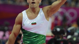 Големият Йордан Йовчев е на финал!