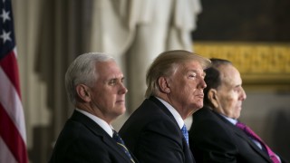 Глобалното доверие в американското държавно ръководство е стигнало ново дъно