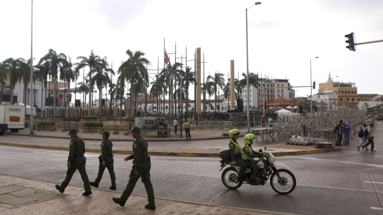 Колумбия и ФАРК прекратяват 52-годишната война с официално споразумение