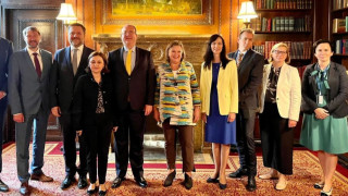 Борбата с хибридните атаки и дезинформацията обсъди Нюланд с Б-9