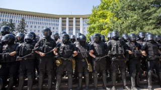 Депутатите от парламента в Молдова призоваха Русия да се изтегли