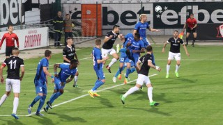 Ръководството на Левски замрази преговорите за взимането на нов централен