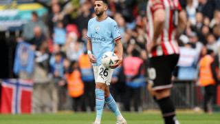 Крилото на Манчестър Сити Рияд Марез може да продължи кариерата