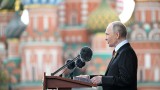 Путин сдържано спомена войната в Украйна в речта си на парада