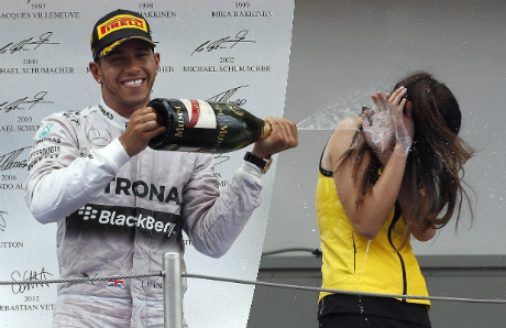 Хамилтън доволен от успеха си