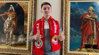 ЦСКА обяви трансфера на офанзивния халф Денис Давидов 24 годишният футболист