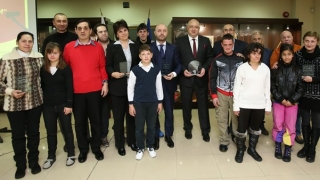 Министър Кралев получи специалната награда на Спешъл Олимпикс България и фондация "Про Спорт"