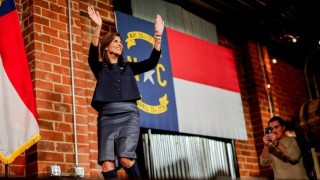 Бившият губернатор на Южна Каролина Ники Хейли спечели първичните избори