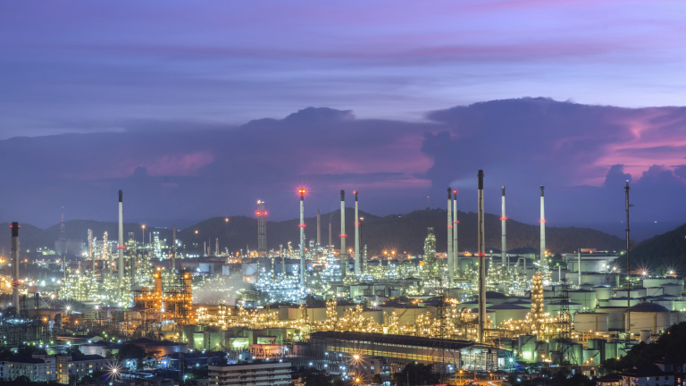 В Саудитска Арабия започва строителство на огромен нефтохимически комплекс за $11 милиарда
