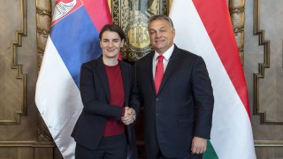 Сърбия започна работа по финансирана от Китай железопътна линия с