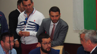 Не познавам друга държава в която в национален курорт да