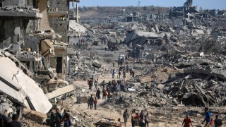 Израелската армия атакува ивицата Газа за трета поредна нощ съобщи