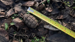 Невзривена граната вдигна на крак полицията в Бургас