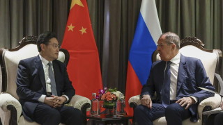 Китай ще продължи да се стреми към мирни преговори за
