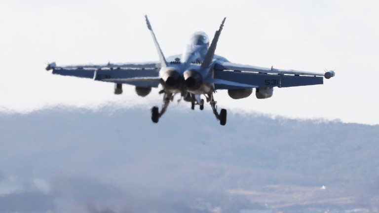 Американски изтребители Ф-22 са преследвали вчера руски бойни самолети Су-25