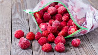 Един трик за замразяване на ягоди