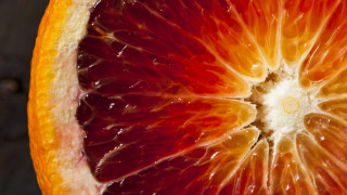 Червеният или кървав портокал е цитрусов плод с интензивен тъмно