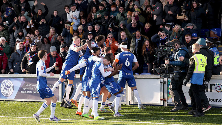 Макълсфийлд отстрани настоящия носител Кристъл Палас с 2:1 в Купата