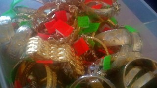 Полицаи са претърсили два златарски магазина в пловдивския квартал Столипиново