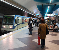 Има опасност за живота на пострадалия в метрото 