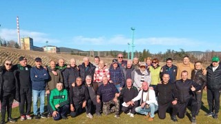 Че по Коледа се случват чудеса и приятни срещи си припомниха