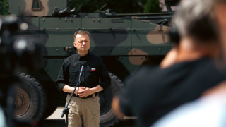Полша която се подготвя да произвежда южнокорейско военно оборудване ще
