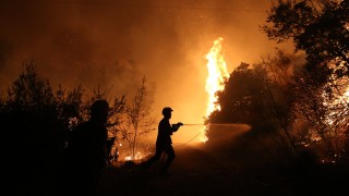 Горски пожар в Източна Испания принуди стотици хора да се