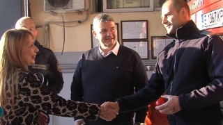 Пожарникарите спасили хората от горящия блок в Благоевград станаха първите