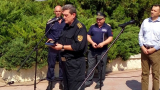 В Благоевград посрещнаха като герои пожарникарите, отводнявали в Скопие